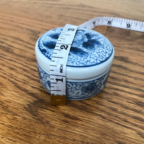 Porcelain Trinket Boxes - Picture 5 of 6